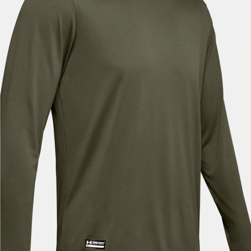 Under Armour long sleeve 100% polyester stretch material, it runs large - Picture 5 of 6